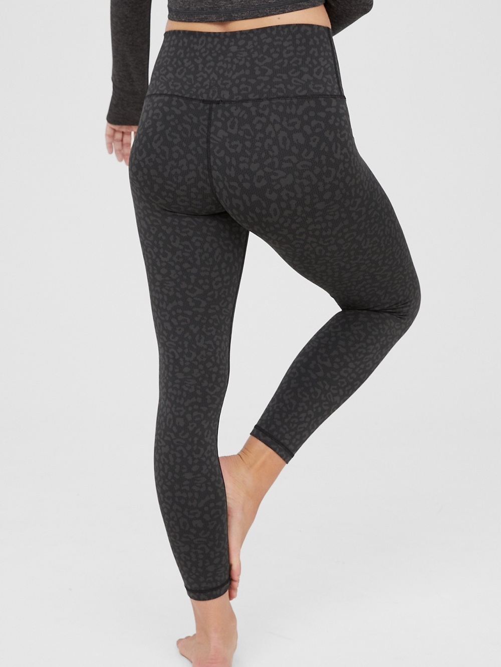 WAP123 {aerie Offline} "High Rise 7/8 Legging" Short Black Gray Leopard Leggings